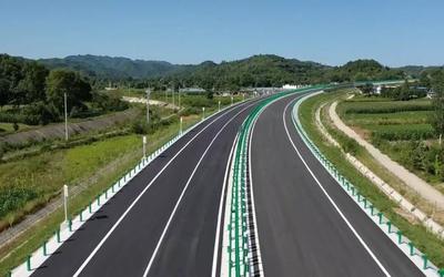【重大工程捷報】兩徽高速公路瀝青路面全線貫通啦!