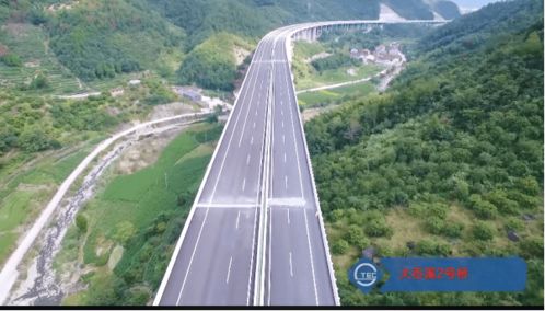 今日播報(bào) 年底通車(chē)又近一步 杭紹臺(tái)高速公路工程臺(tái)州段全線瀝青路面攤鋪全部完成